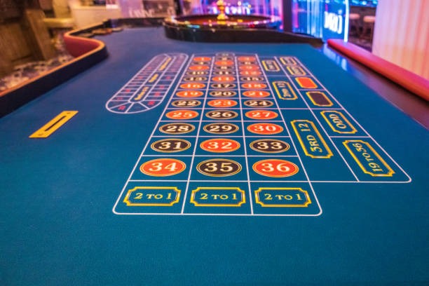 xrtoto app showing Caishen Wins table list and HD streaming controls